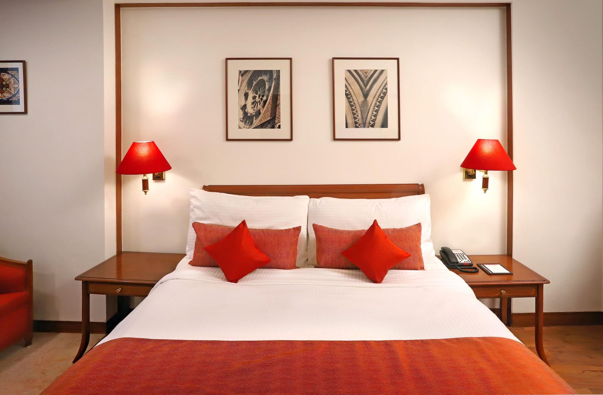 The Ambassador, Marine Drive, Mumbai Hotel Exterior foto